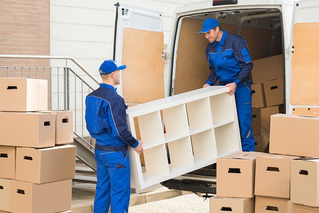 Professional Moving Out and Moving In Services in Henderson, NV Can Speed Up Your Cleanup