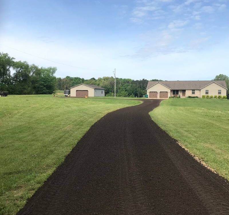 What You Need to Know About Hiring a Driveway Installation Expert